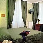 Hotel Fellini A Fontana Di Trevi
