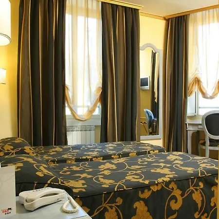 Fellini Hotel Rome
