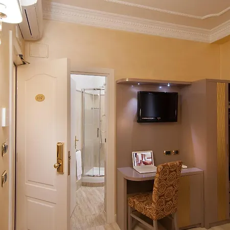 Hotel Fellini Rome