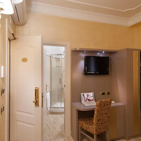 Fellini Hotel Rome