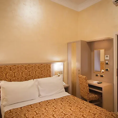 Fellini 3* Rome