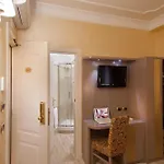 호텔 Fellini A Fontana Di Trevi 로마