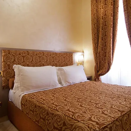 Fellini Szálloda 3*