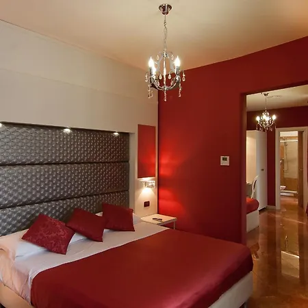 Szálloda Fellini 3*