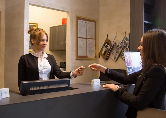 Fellini A Fontana Di Trevi 3*