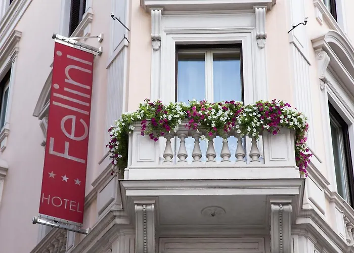 Hotel Fellini A Fontana Di Trevi Roma