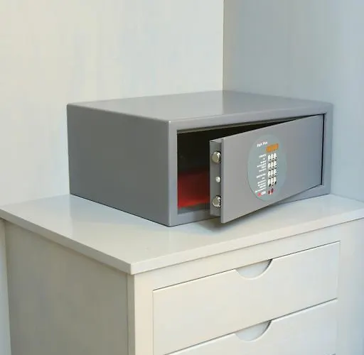 Hotel Fellini A Fontana Di Trevi Roma