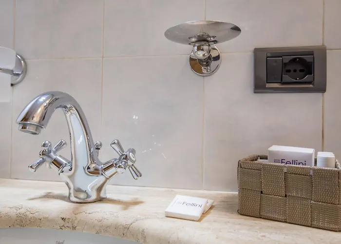 Fellini A Fontana Di Trevi 3*