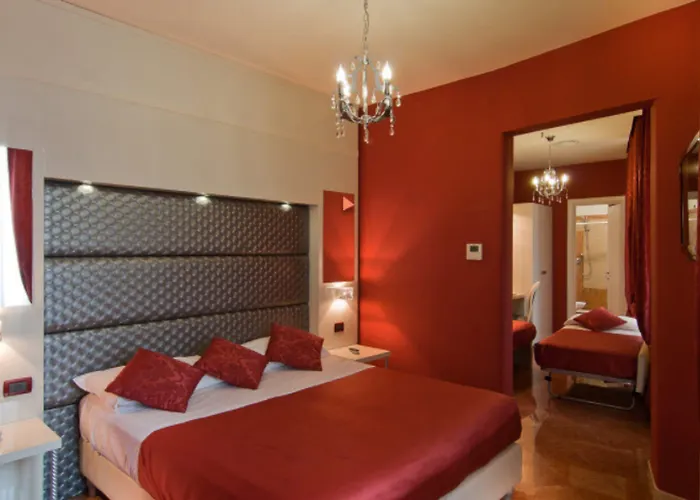 Fellini A Fontana Di Trevi Hotel