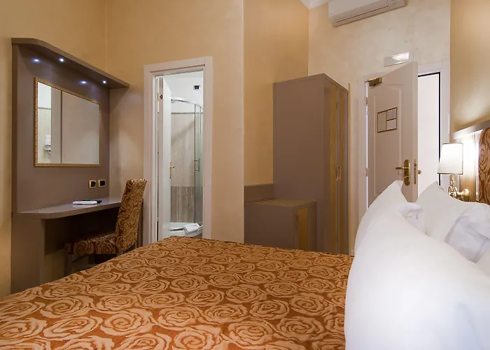 Fellini A Fontana Di Trevi Roma