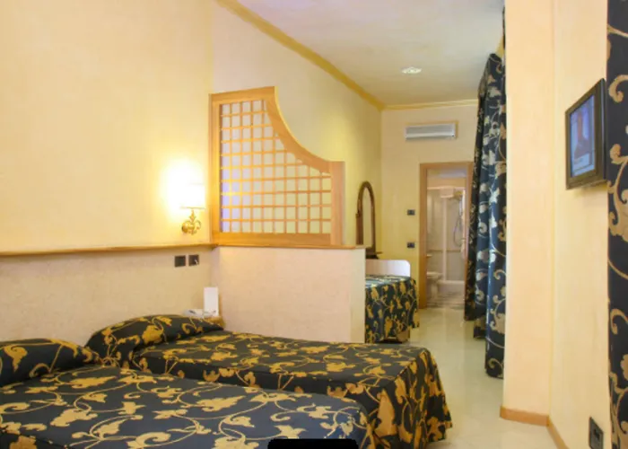 Hotel Fellini A Fontana Di Trevi