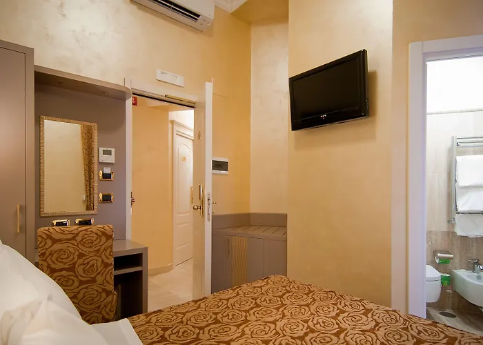 Fellini A Fontana Di Trevi Hotel