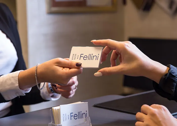 Fellini A Fontana Di Trevi Roma