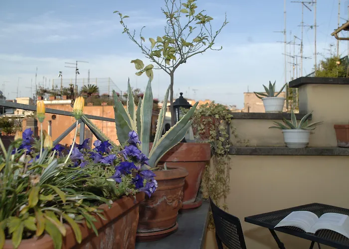 Hotel Fellini A Fontana Di Trevi Roma